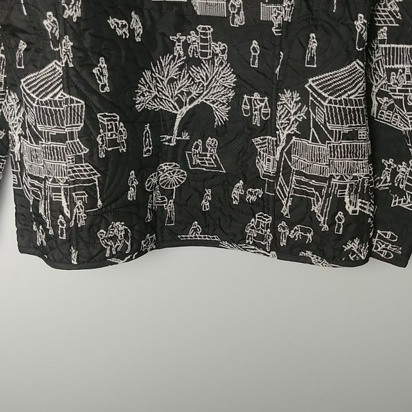Chico's Reversible Quilt Silk Blend Leopard Print/Town Center On One Size - Picture 10 of 15